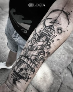 tatuajes-brazo-faro-logia-barcelona-janiak 